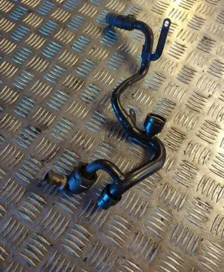 Audi A8 S8 D3 4E Engine coolant pipe/hose 059121065