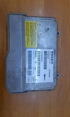 Volvo V70 Airbag control unit/module P31264402 T207080905221 0285010372