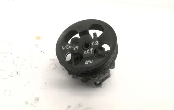 Toyota Avensis T250 Power steering pump 32100