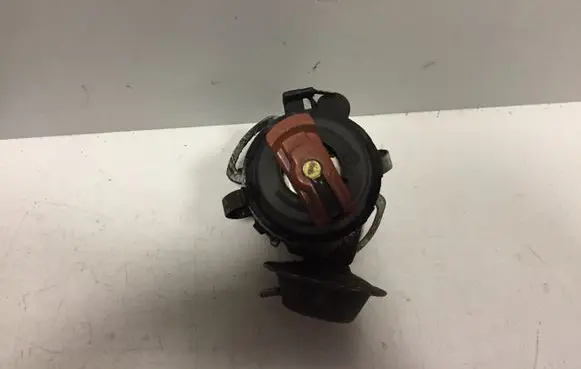 Volkswagen Golf II Spark distributor 0231191009 052905205M