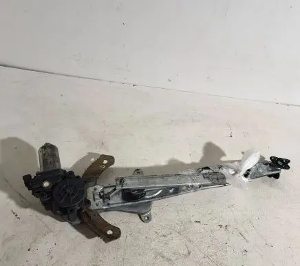 Ford Windstar Front door manual window regulator 3F2314A365AB 1171102A EA0536A