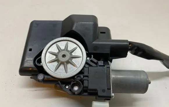 Toyota RAV 4 (XA40) Tailgate/trunk/boot lock/catch/latch 1638000790 7T5161382A