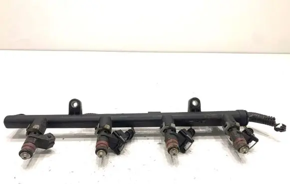 Renault Megane III Fuel main line pipe 8200135504