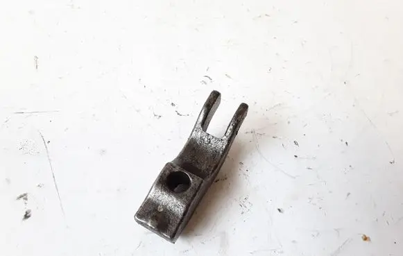 Opel Astra H Fuel Injector clamp holder K39