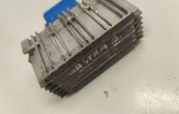 Opel Astra G Glow plug pre-heat relay 55353011