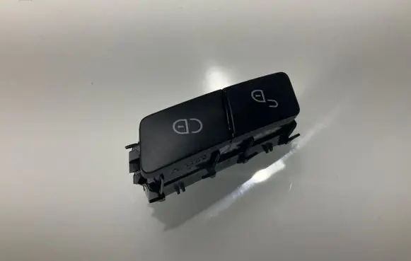 Mercedes-Benz E W212 Central locking switch button A2049058402 2049058402