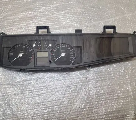 Speedometer (instrument cluster)