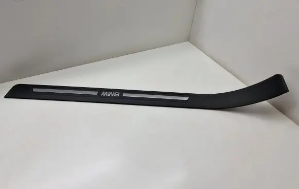 Front sill trim cover