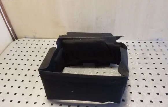 Volkswagen PASSAT B8 Other engine bay part 500915411H