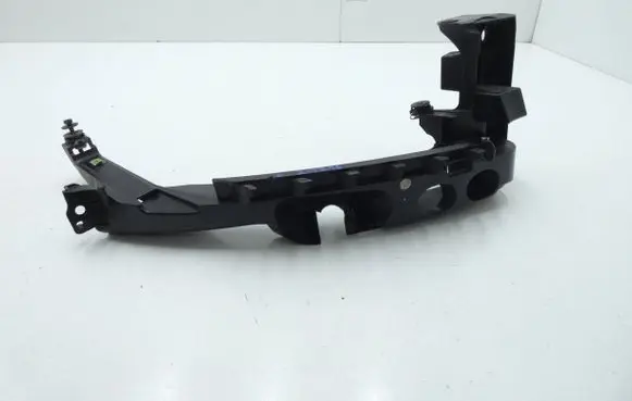 Audi A3 S3 8P Headlight/headlamp mounting bracket 8P0805608 2003382