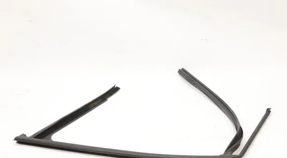 BMW 2 F45 Rubber seal tailgate window/glass 