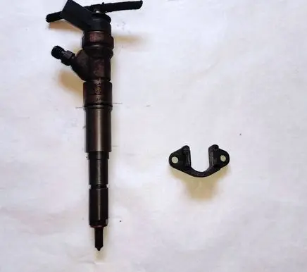 BMW 5 E60 E61 Fuel injector 0445110212 7794652