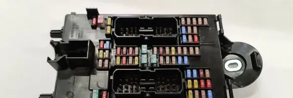 Volvo XC90 Fuse module 31682732