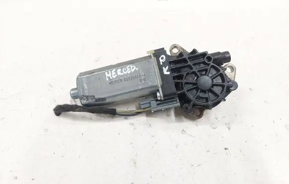 Mercedes-Benz R W251 Seat adjustment motor 0390203001 82028922