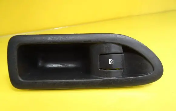 Renault Laguna II Electric window control switch 8200317494