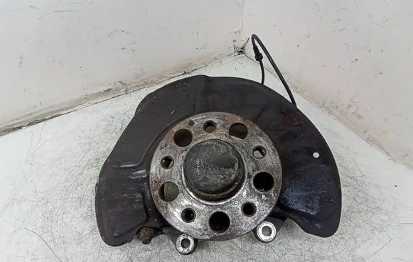 Mercedes-Benz E W212 Front wheel hub spindle knuckle