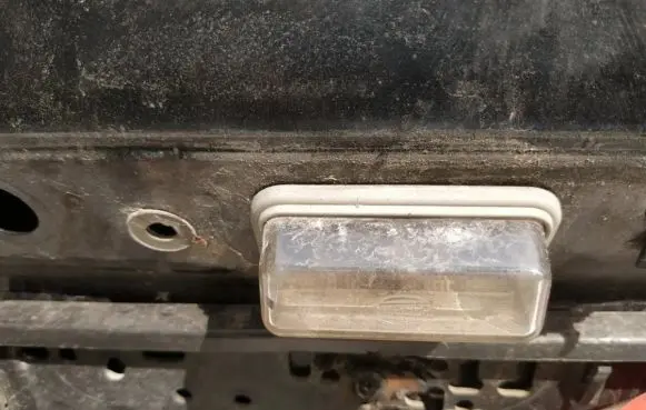 Toyota Avensis T250 Number plate light