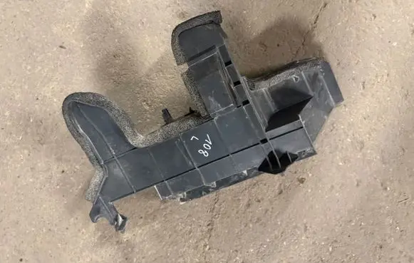 Peugeot 108 Intercooler air guide/duct channel 532860H120