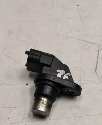Volvo S60 Camshaft position sensor 8631533 103083