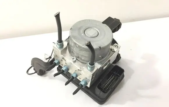BMW 4 F32 F33 ABS Pump 6875559