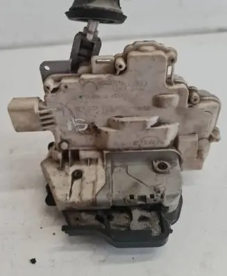 Audi A4 S4 B7 8E 8H Rear door lock 8E0839015AA