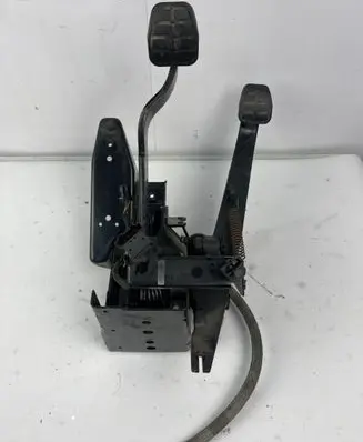 Volkswagen Multivan T4 Pedal assembly 701721315b