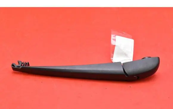 Toyota Yaris Cross Rear wiper blade arm 