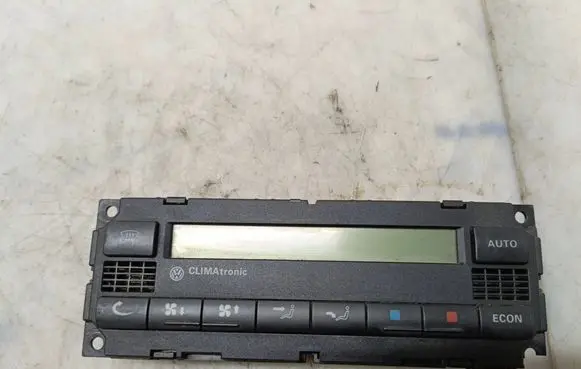 Volkswagen PASSAT B5 Climate control unit 3B2907044A