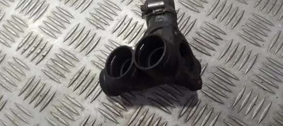 Engine coolant pipe/hose