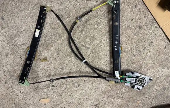 Audi A1 Front door electric window regulator 8X3837462