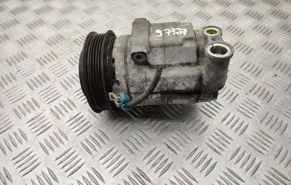 Chevrolet Aveo Air conditioning (A/C) compressor (pump) 96953608 687997689