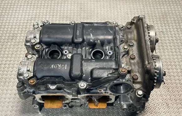Subaru Forester SL Engine head J1035914 L1161 13277AA60