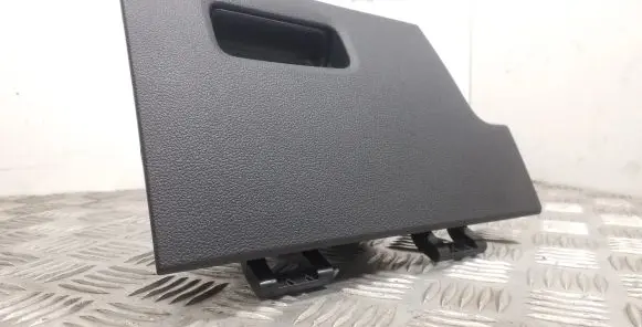 Volkswagen Tiguan Glove box 5NB857919