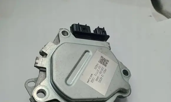 Mazda CX-5 Camshaft vanos timing valve PE01124Z0C