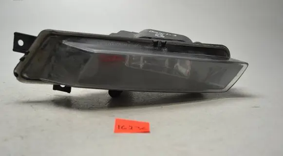 BMW 1 E81 E87 Front fog light 0305084001 7181287 LE06A147