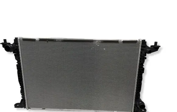 Audi Q5 SQ5 Coolant radiator 8W0121251AB