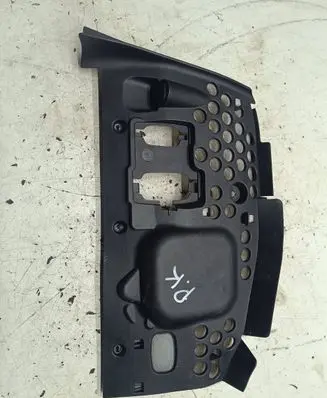 Mercedes-Benz ML W164 Dashboard lower bottom trim panel A1646800517 18114548