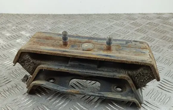 SsangYong Musso Gearbox mount