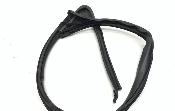 Jaguar XK - XKR Rubber seal front coupe door C2P21688