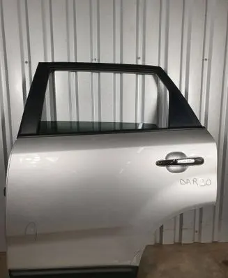 KIA Sorento Rear door