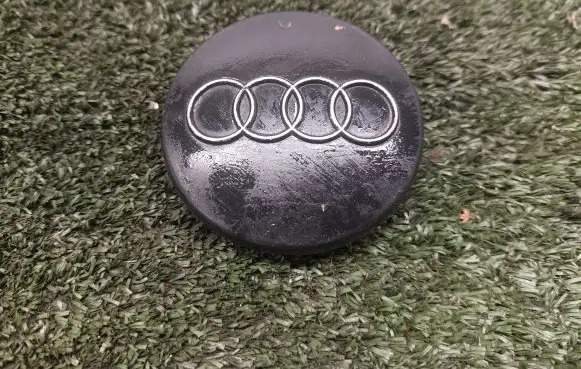Audi A6 S6 C6 4F Original wheel cap 8D0601170