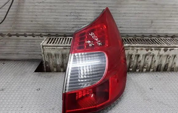 Renault Scenic II - Grand scenic II Rear/tail lights 8200474327A