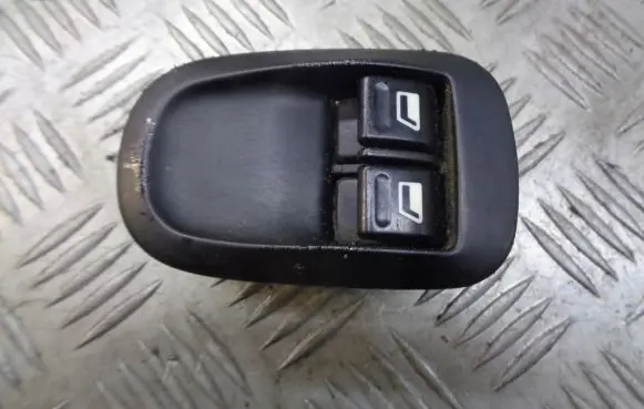 Peugeot 206 Front door window switch trim 