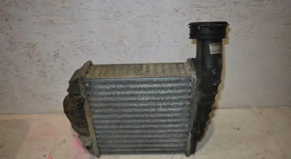 Skoda Superb B5 (3U) Intercooler radiator 3B0145805J