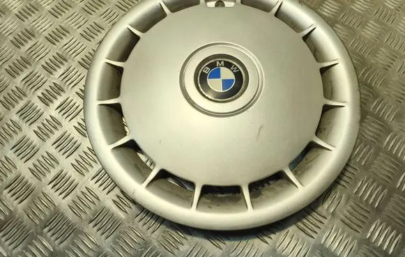 BMW 3 E36 R15 wheel hub/cap/trim 1129843