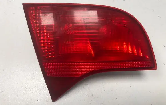 Audi A4 S4 B7 8E 8H Tailgate rear/tail lights 8E9945093