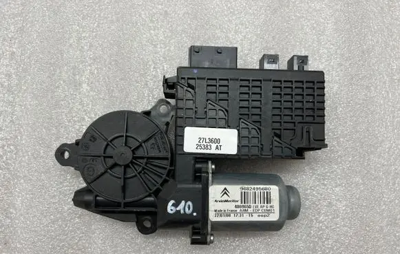 Citroen C4 I Picasso Front door window regulator motor 9682495680 9221CY