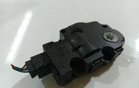 BMW X5 E70 Air flap motor/actuator EPB336