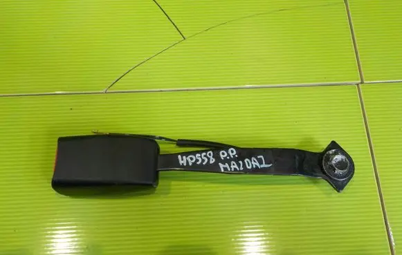 Mazda 2 Front seatbelt PRZOD HP558
