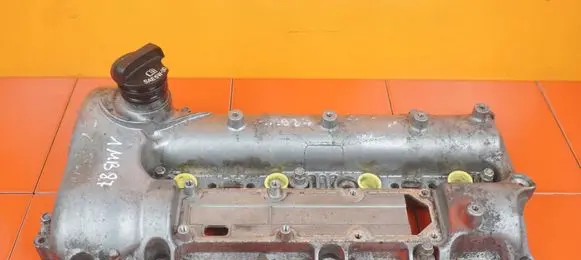 Chevrolet Captiva Rocker cam cover 25186591 Z22D1
